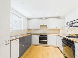 Kitchen- click for photo gallery